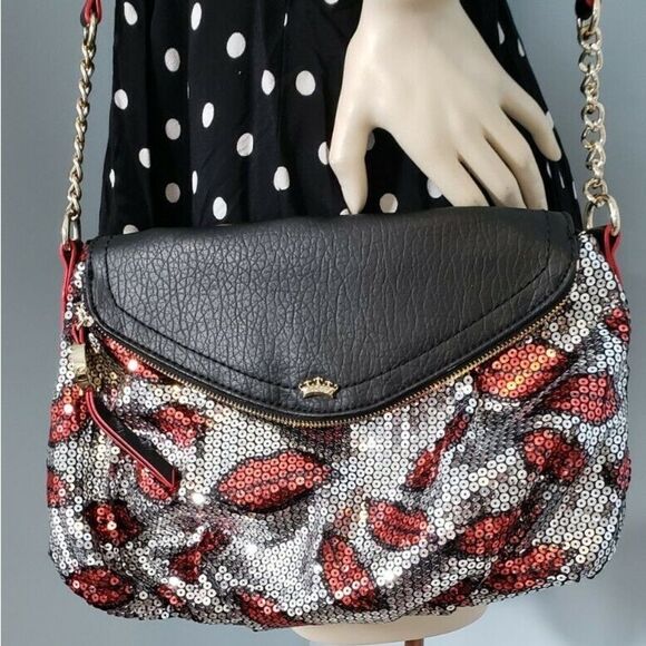 JUICY COUTURE  Sequin LIP  Crossbody Bag - Picture 4 of 4